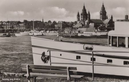 Mainz - mit Rhein Mainz - mit Rhein