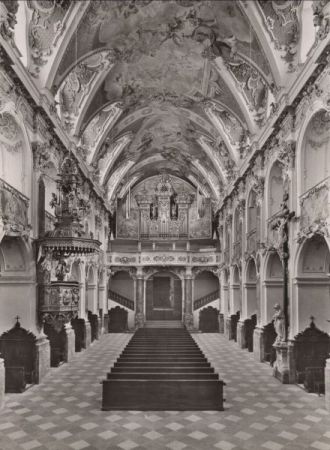 Freising - Dom, Blick zum Hauptportal Freising - Dom, Blick zum Hauptportal