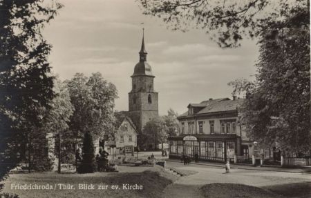 Friedrichroda - Blick zur Kirche Friedrichroda - Blick zur Kirche