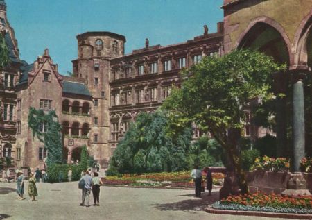 Heidelberg - Schlosshof Heidelberg - Schlosshof
