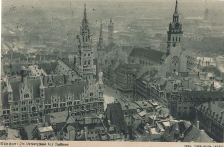 München - Rathaus im Vordergrund München - Rathaus im Vordergrund