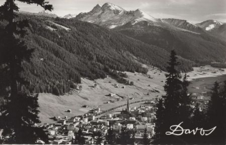 Davos - Schweiz - Blick aus dem Schatzalpwald Davos - Schweiz - Blick aus dem Schatzalpwald