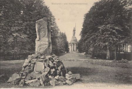 Hermannsdenkmal bei Hiddesen - mit Gelände Hermannsdenkmal bei Hiddesen - mit Gelände