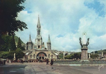 Lourdes - Frankreich - Esplanade Lourdes - Frankreich - Esplanade