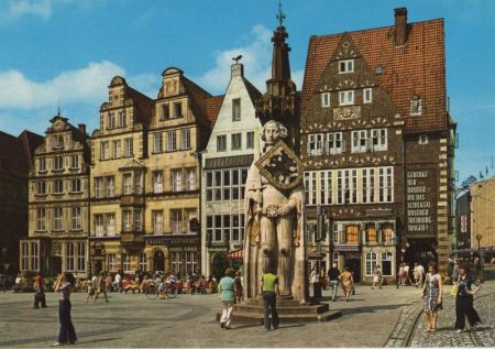 Ense-Bremen - Marktplatz mit Roland Ense-Bremen - Marktplatz mit Roland
