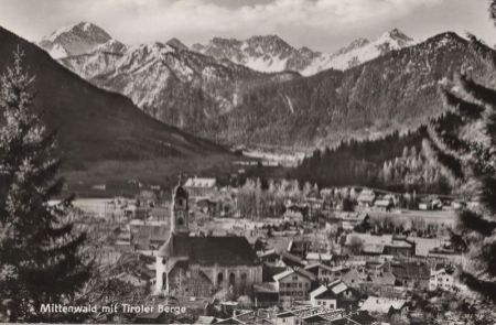Mittenwald - mit Tiroler Berge Mittenwald - mit Tiroler Berge