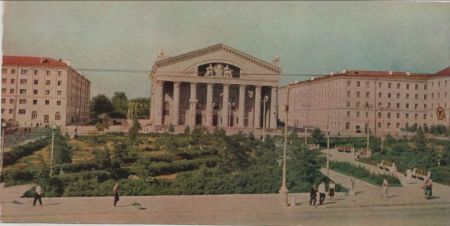 Kaluga - Russland - Theaterplatz Kaluga - Russland - Theaterplatz