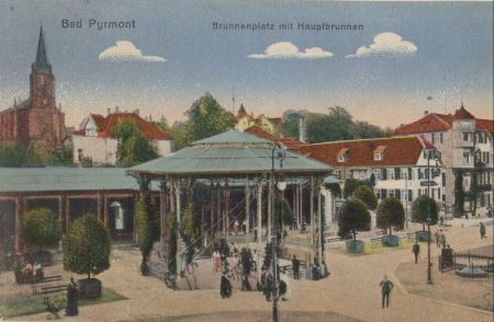Siegsdorf-Bad Adelholzen - Brunnenplatz mit Hauptbrunnen Siegsdorf-Bad Adelholzen - Brunnenplatz mit Hauptbrunnen