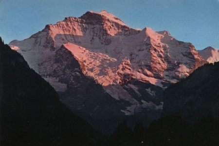 Jungfrau - Schweiz - sonnenbeschienen Jungfrau - Schweiz - sonnenbeschienen