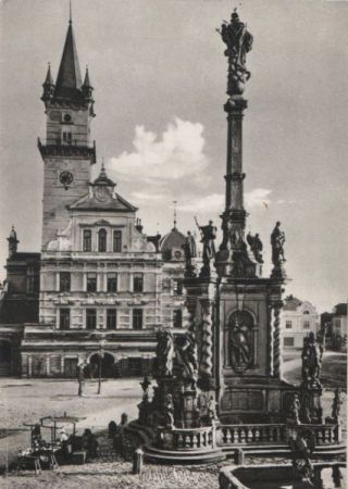 Mährsich-Neustadt - Rathaus und Mariensäule Mährsich-Neustadt - Rathaus und Mariensäule