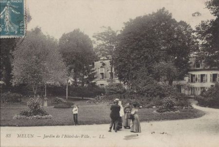 Melun - Frankreich - Jardin de Hotel de Ville Melun - Frankreich - Jardin de Hotel de Ville