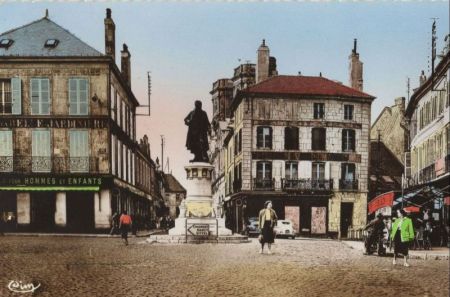 Langres - Frankreich - Place Diderot Langres - Frankreich - Place Diderot