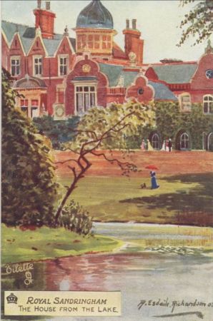Sandringham - Großbritannien - House from the Lake Sandringham - Großbritannien - House from the Lake