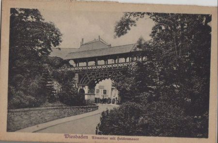 Wiesbaden - Römertor mit Heidenmauser - ca. 1935 Wiesbaden - Römertor mit Heidenmauser - ca. 1935
