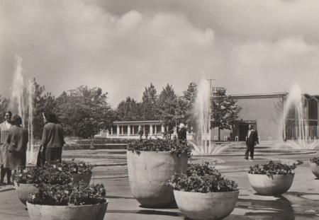 Erfurt - Gartenbauausstellung Empfangshalle - ca. 1965 Erfurt - Gartenbauausstellung Empfangshalle - ca. 1965
