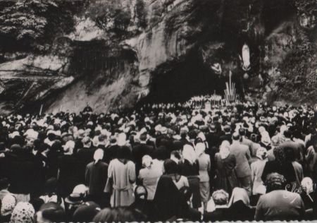 Frankreich - Lourdes - La Grotte Miraculeuse - ca. 1960 Frankreich - Lourdes - La Grotte Miraculeuse - ca. 1960