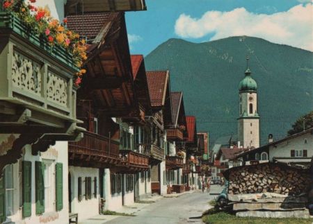 Garmisch-Partenkirchen - Sonnenstraße gegen Wank - ca. 1985 Garmisch-Partenkirchen - Sonnenstraße gegen Wank - ca. 1985