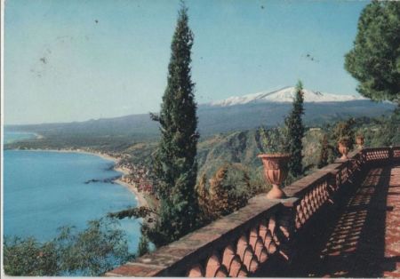 Italien - Taormina - Panorama di Giardini ed Etna - ca. 1975 Italien - Taormina - Panorama di Giardini ed Etna - ca. 1975