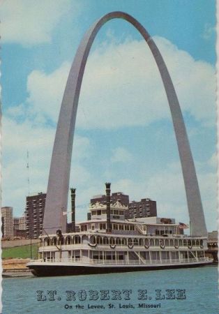 USA - St. Louis - Riverboat Restaurant - ca. 1980 USA - St. Louis - Riverboat Restaurant - ca. 1980