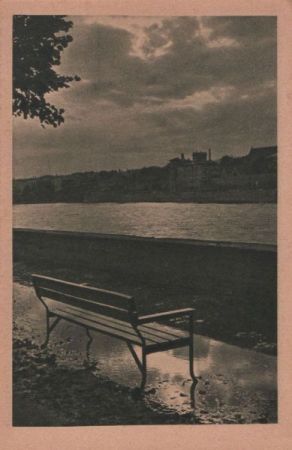 Die Bank am Fluss - ca. 1950 Die Bank am Fluss - ca. 1950