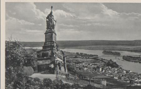 Rüdesheim mit Nationaldenkmal - ca. 1955 Rüdesheim mit Nationaldenkmal - ca. 1955