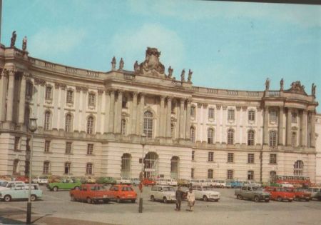 Berlin-Mitte, Bebelplatz - Kommode - 1983 Berlin-Mitte, Bebelplatz - Kommode - 1983
