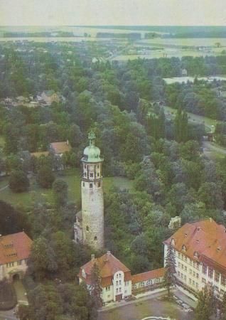 Arnstadt - Luftbild - Schloßruine Neideck und Neues Palais - 1987 Arnstadt - Luftbild - Schloßruine Neideck und Neues Palais - 1987