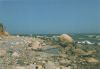 Strand mit dicken Steinen